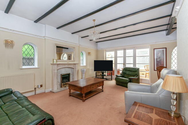 4 bed Detached Bungalow for sale Image 4