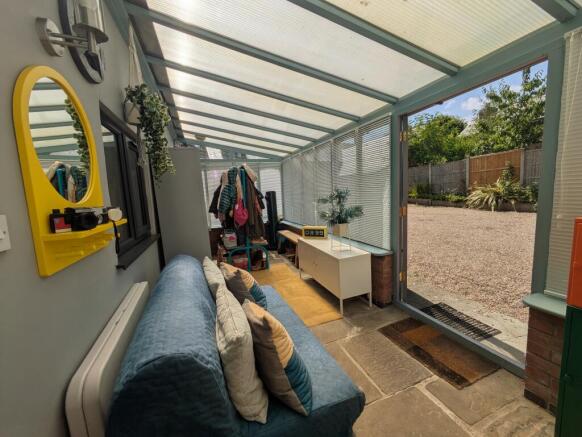 Photo 48