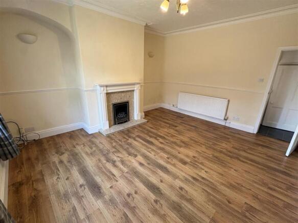3 bed Terraced for sale Image 5