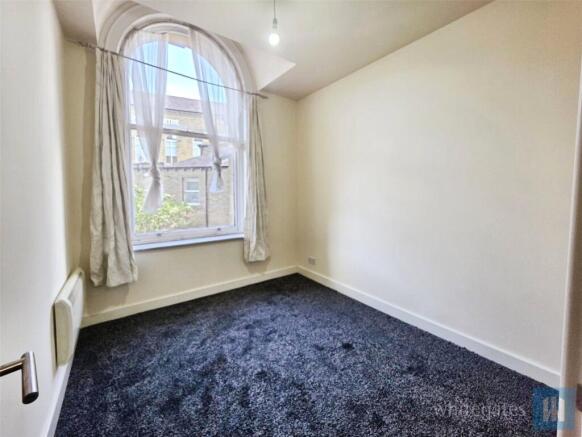 1 bed Apartment to rent Image 11