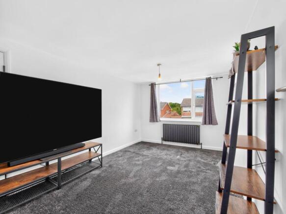 4 bed Semi-Detached for sale Image 8