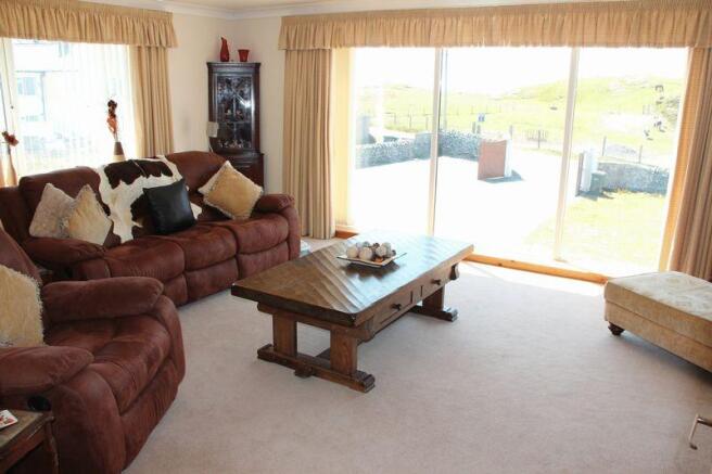 LOUNGE AREA