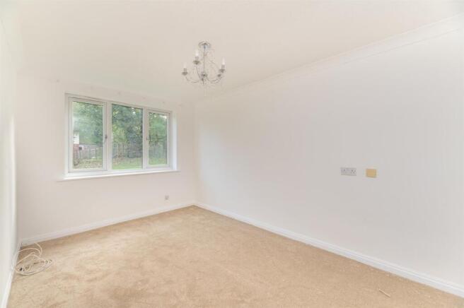 2 bed Apartment for sale Image 5