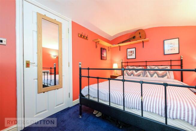 3 bed Apartment for sale Image 12