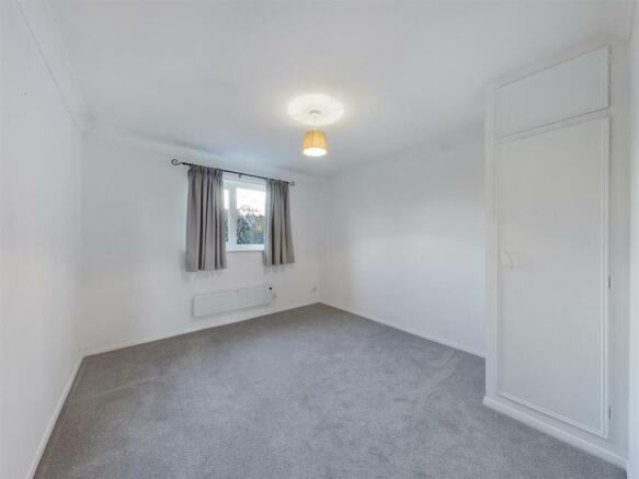 1 bed Apartment to rent Image 4