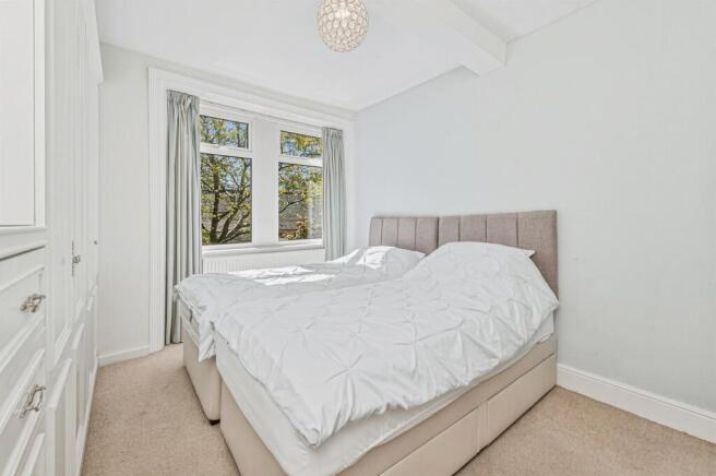 3 bed Terraced for sale Image 10