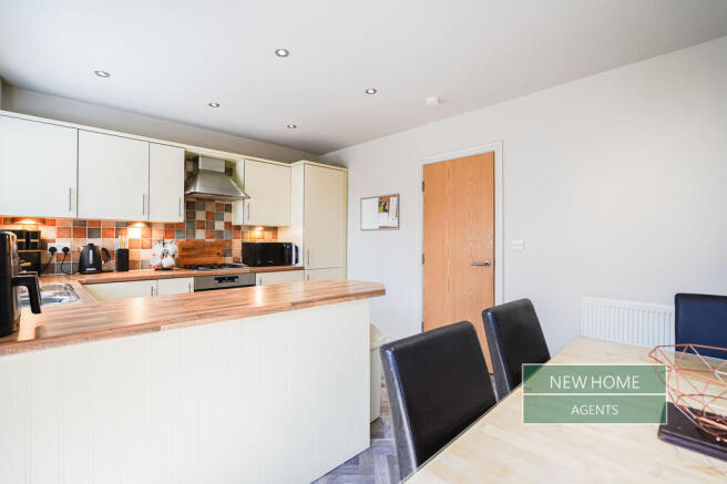 4 bed Terraced for sale Image 4