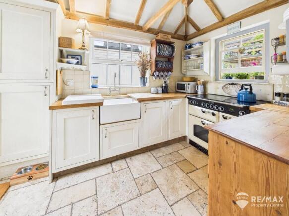 Kitchen 1.jpg