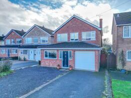 77, St Nicolas Park Drive, Nuneaton CV11 6DZ