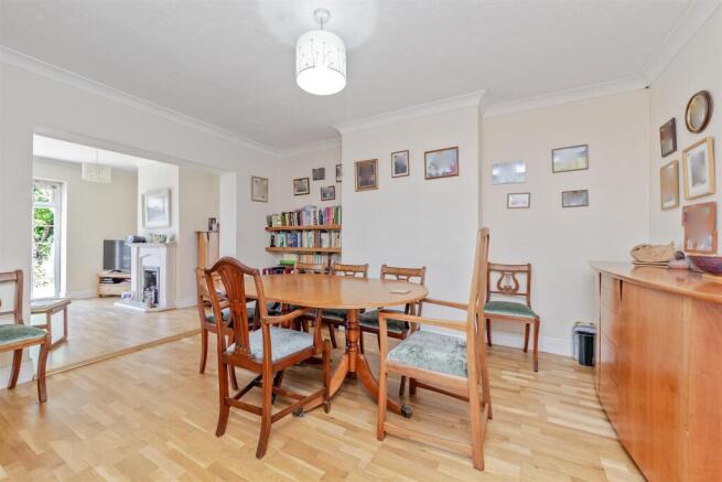 Oakwood Drive, St. Albans photo 4