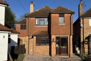6, Wood Road, Farncombe, Godalming GU7 3NN