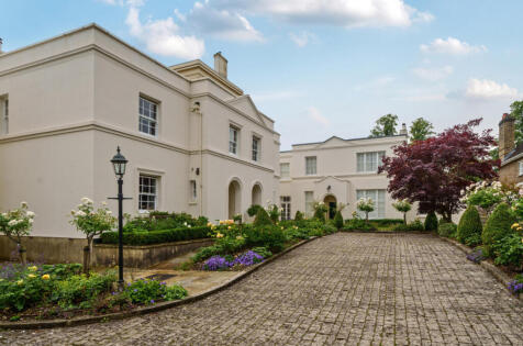 Boderton Mews, Petworth West Sussex GU28 0LS