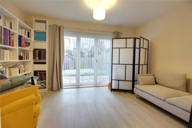Willowbourne, Fleet, Hampshire, GU51 photo 4