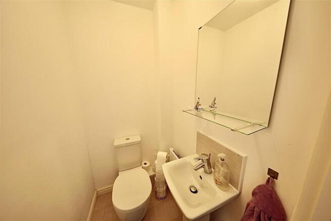 3 bed Terraced for sale Image 9
