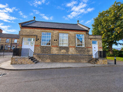 Claremont Court, Biggleswade