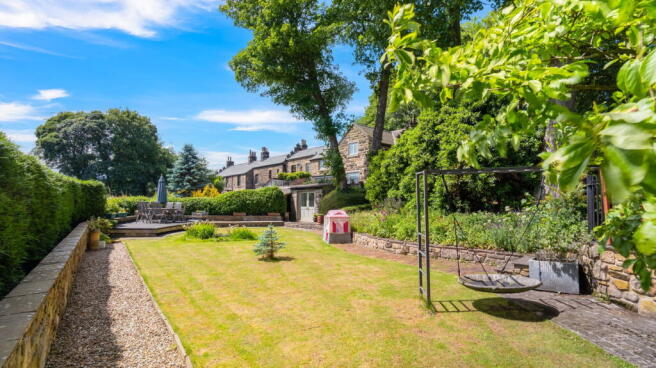4 bed Barn Conversion for sale Image 5