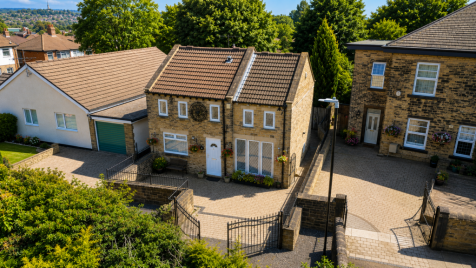 Lane End Mount, Pudsey, LS28 9AE