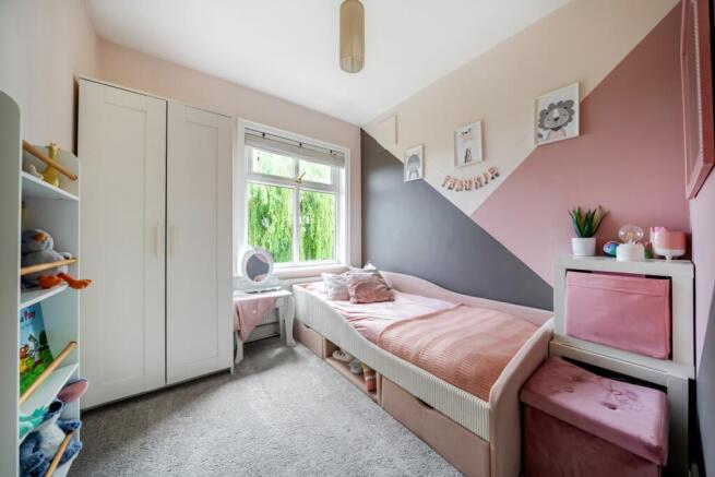 4 bed Semi-Detached for sale Image 8