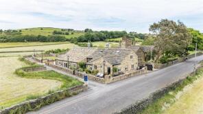 The Old Coach House, Lands Head Lane, Northowram, Halifax HX3 7SR