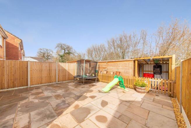 7 Baker Close LOW RES-23.jpg