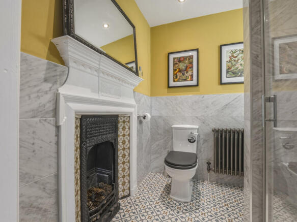 6 bed Semi-Detached for sale Image 12