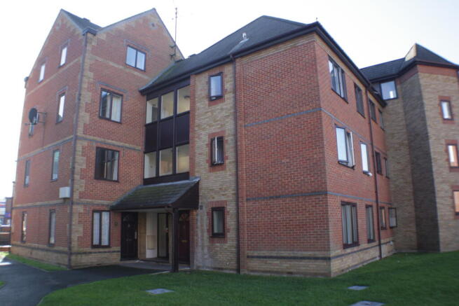 2 bedroom Ground Floor Flat for rent