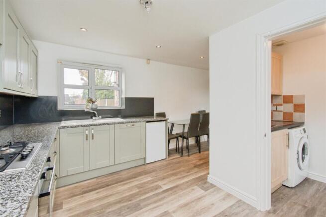 2 bed Detached Bungalow for sale Image 5