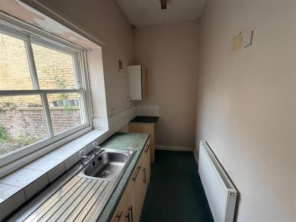 4 bed Block of Apartments for sale Image 4