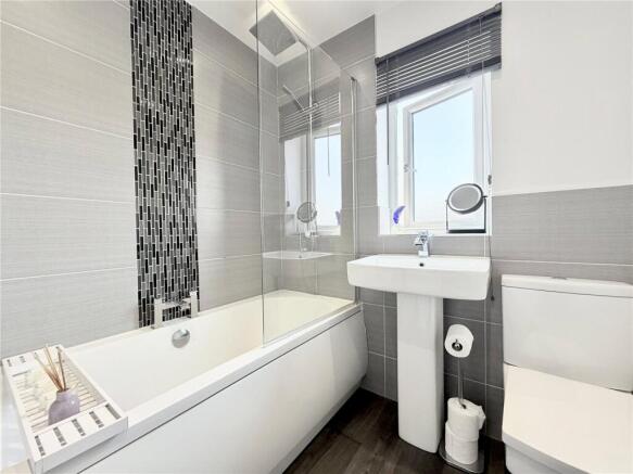 2 bed Semi-Detached for sale Image 12