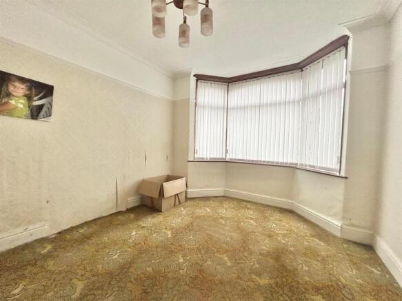 Lounge 3.jpg