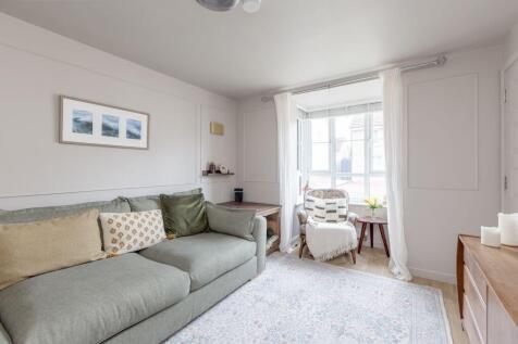 13 Flockhart Gait, Newcraighall, EH21 8RG