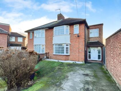 Buckingham Gardens, Edgware, HA8