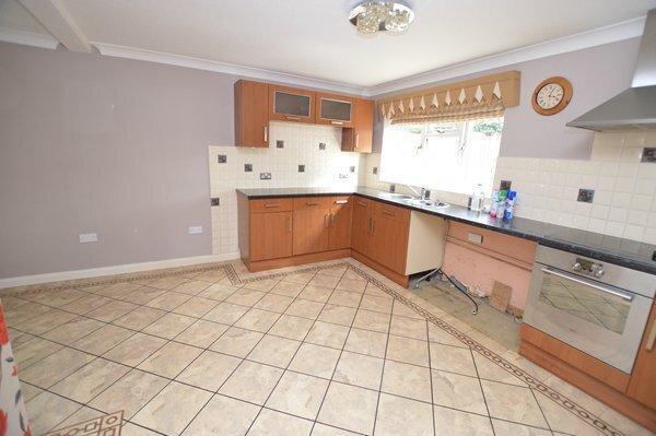 kitchen & breakfast room