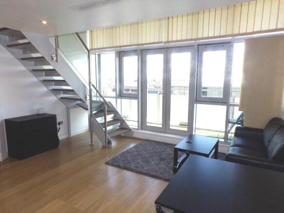 Lounge / Kitchen
