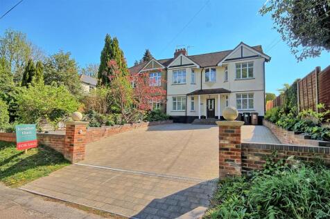 Thundridge - 1930's Family Home