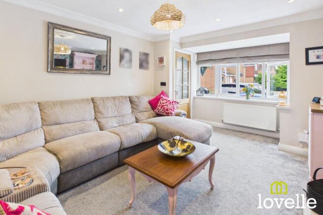 3 bed Semi-Detached for sale Image 5