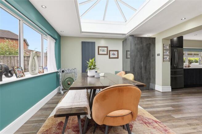 3 bed Bungalow for sale Image 6