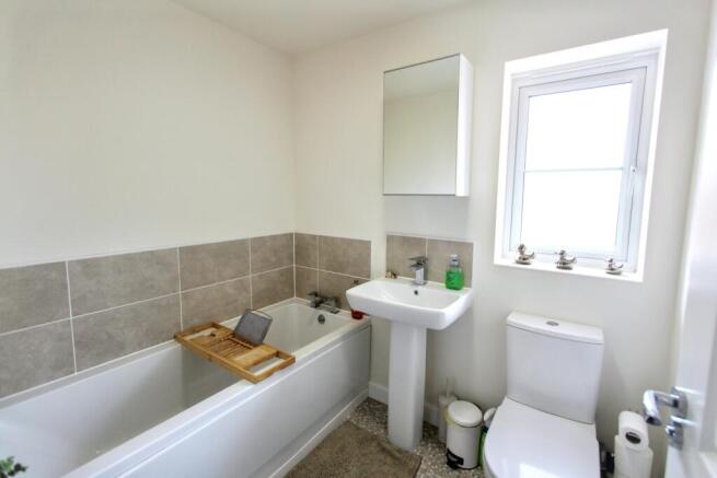 3 bed Semi-Detached for sale Image 9