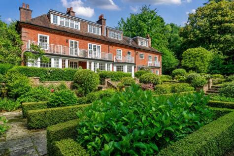 Farnham Lane, Haslemere, GU27