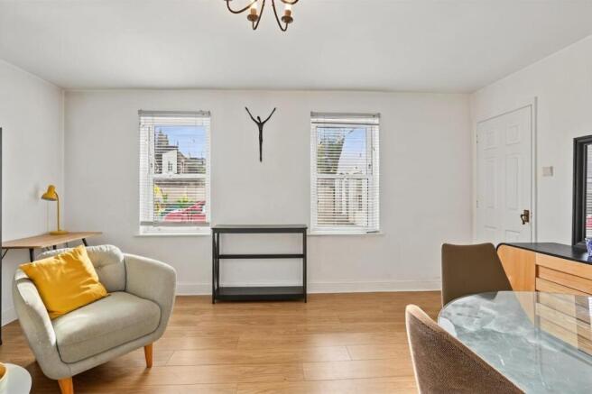 3 Parish Mews, 126 Parish Lane, London, SE20 7JH 0