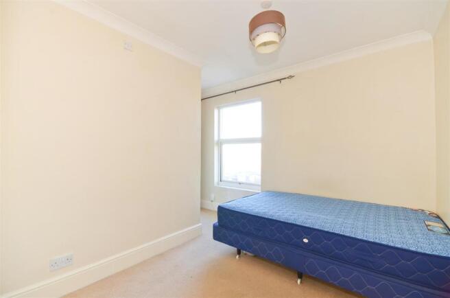 Bedroom 1.JPG
