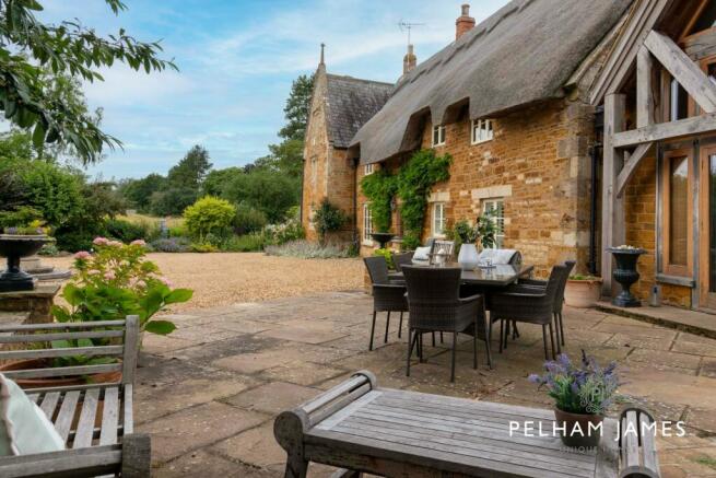 Al Fresco Dining, Banbury House, Great Easton
