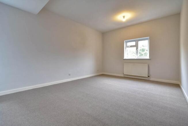 2 bed Terraced to rent Image 8