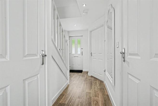 Hallway 1_2.jpeg