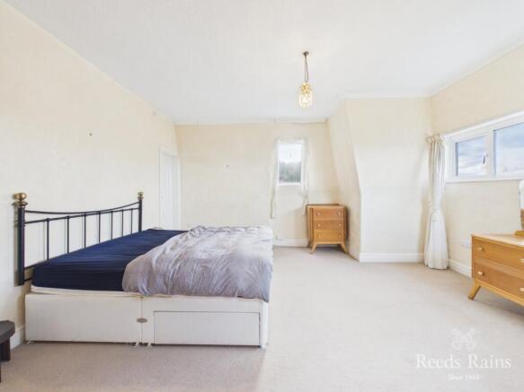 2 bed Apartment for sale Image 11