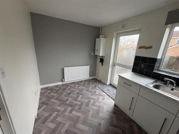 Kitchen Dining Area