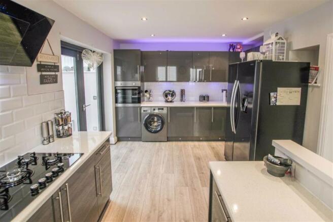 Fitted Dining Kitchen: