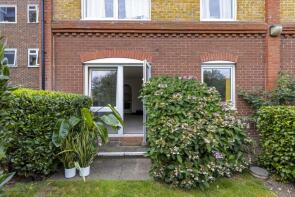 Flat 3, Fairview Court, Galsworthy Road, Kingston Upon Thames KT2 7LE