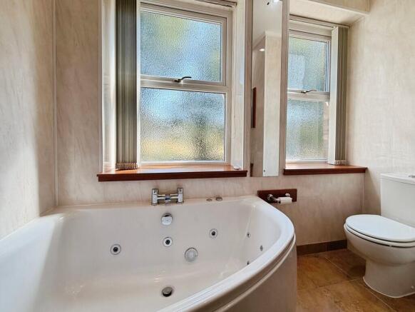 2 bed Ground Maisonette for sale Image 8