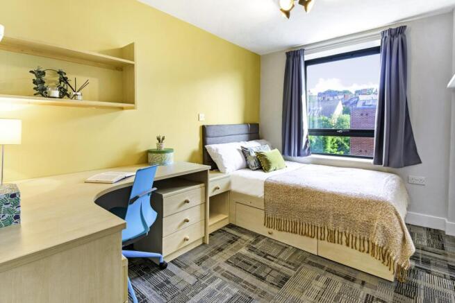 6 bed Private Halls to rent Image 6